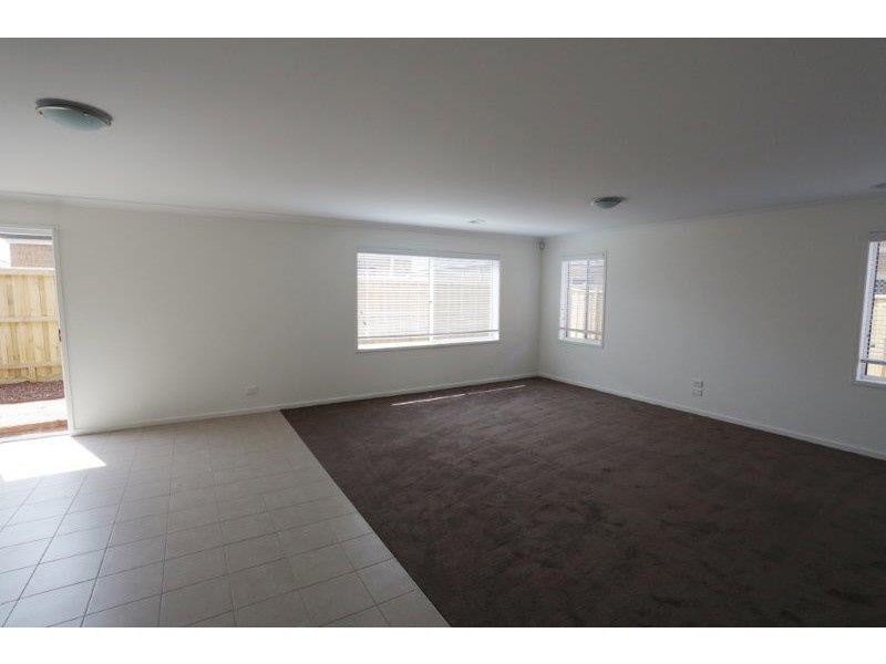 10 Sound Way, Point Cook VIC 3030