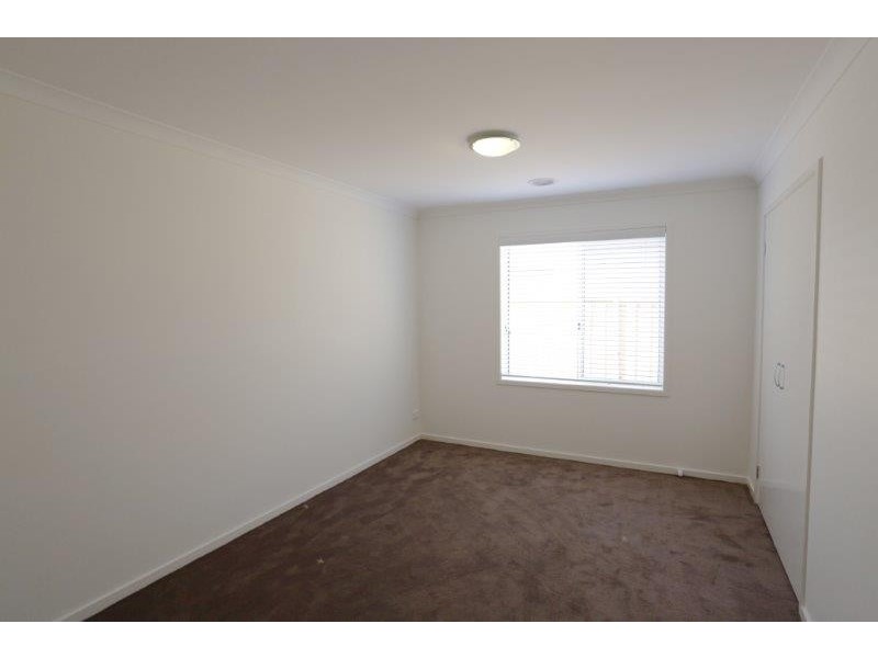 10 Sound Way, Point Cook VIC 3030