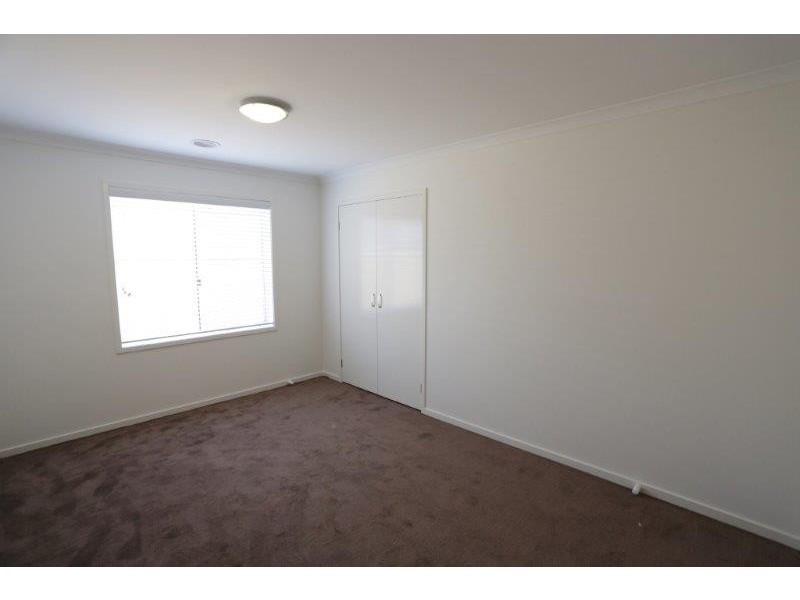 10 Sound Way, Point Cook VIC 3030