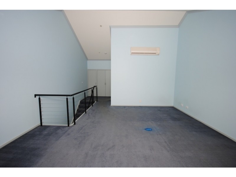 5 Nicholson Place, Melbourne VIC 3000