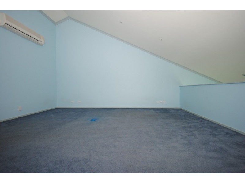 5 Nicholson Place, Melbourne VIC 3000