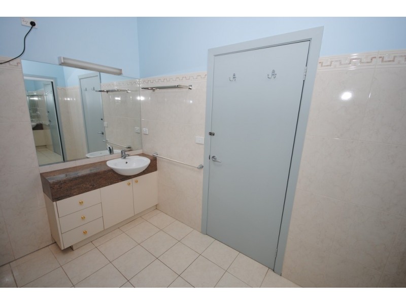 5 Nicholson Place, Melbourne VIC 3000