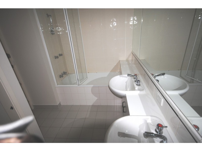 166 Wiltshire Drive, Kew VIC 3101