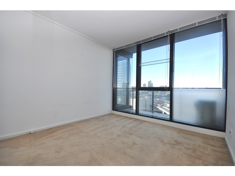 REF 040526/99 Whiteman Street, Southbank VIC 3006