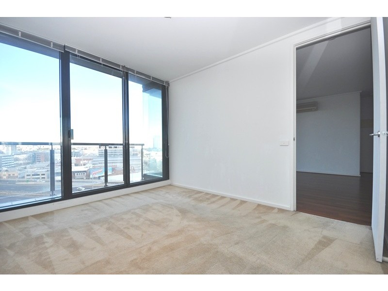 REF 040526/99 Whiteman Street, Southbank VIC 3006
