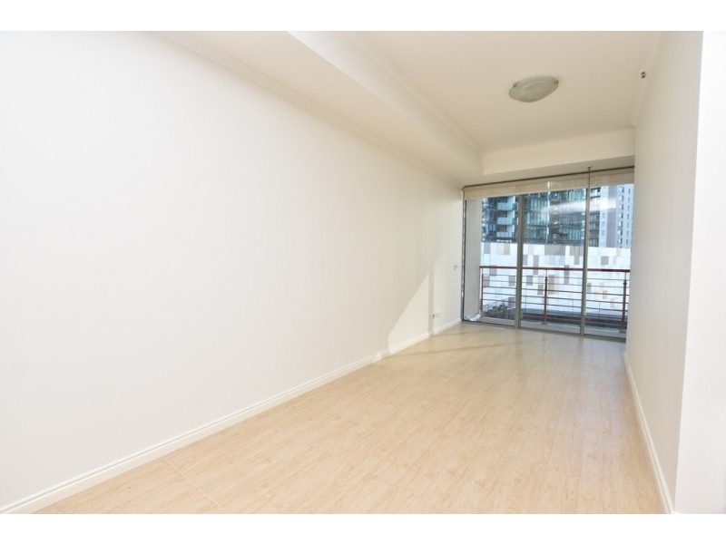 REF 040411/83 Queensbridge Street, Southbank VIC 3006
