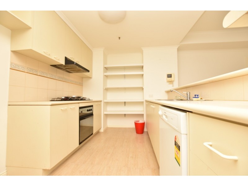 REF 040411/83 Queensbridge Street, Southbank VIC 3006