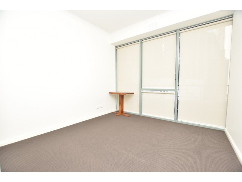 REF 040411/83 Queensbridge Street, Southbank VIC 3006