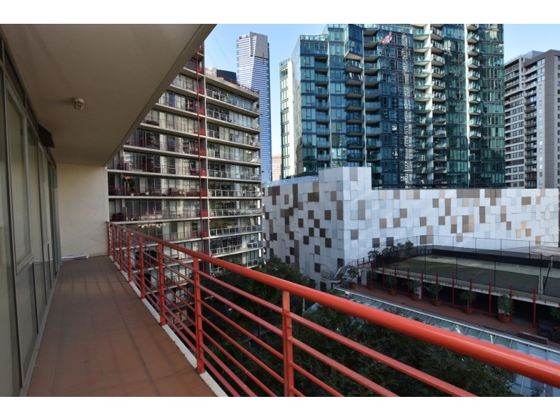 REF 040411/83 Queensbridge Street, Southbank VIC 3006
