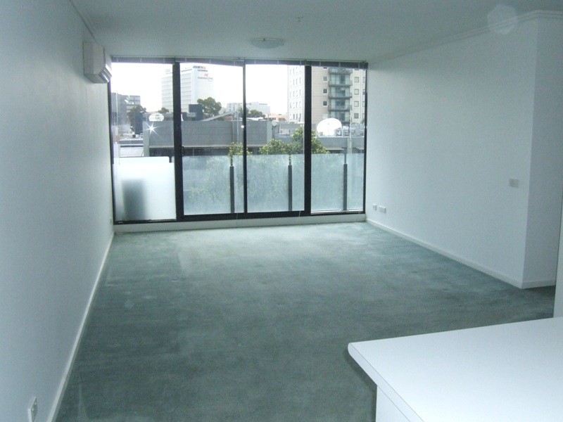 REF 040610/38 Bank Street, South Melbourne VIC 3205