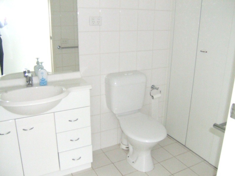 REF 040610/38 Bank Street, South Melbourne VIC 3205