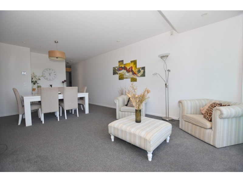 REF 040738/151 City Road, Southbank VIC 3006