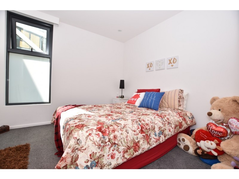 REF 040738/151 City Road, Southbank VIC 3006