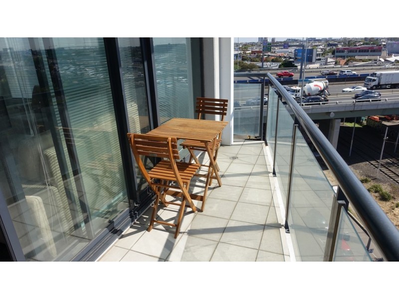 79/99 Whiteman Street, Southbank VIC 3006