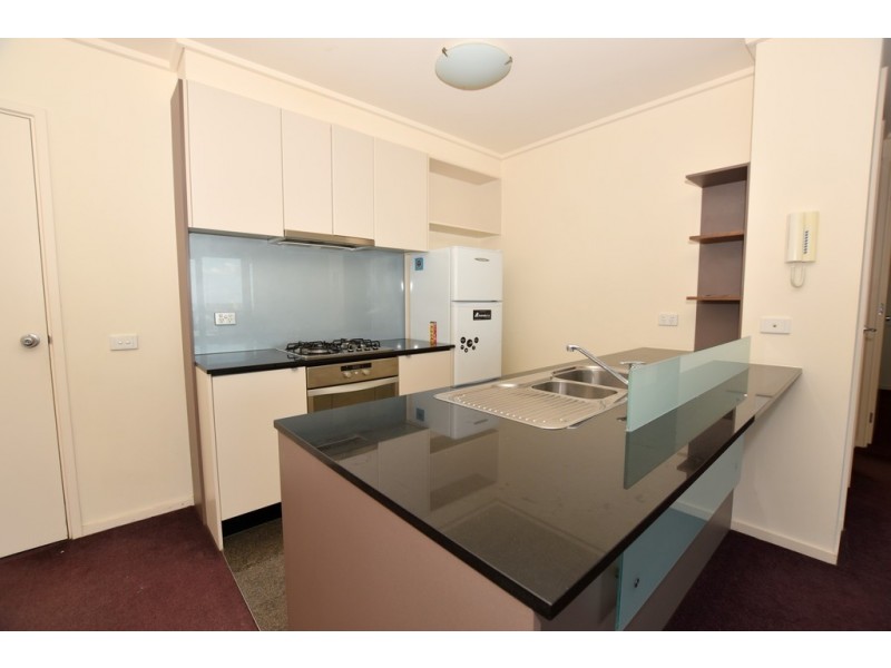 REF 041032/100 Kavanagh Street, Southbank VIC 3006