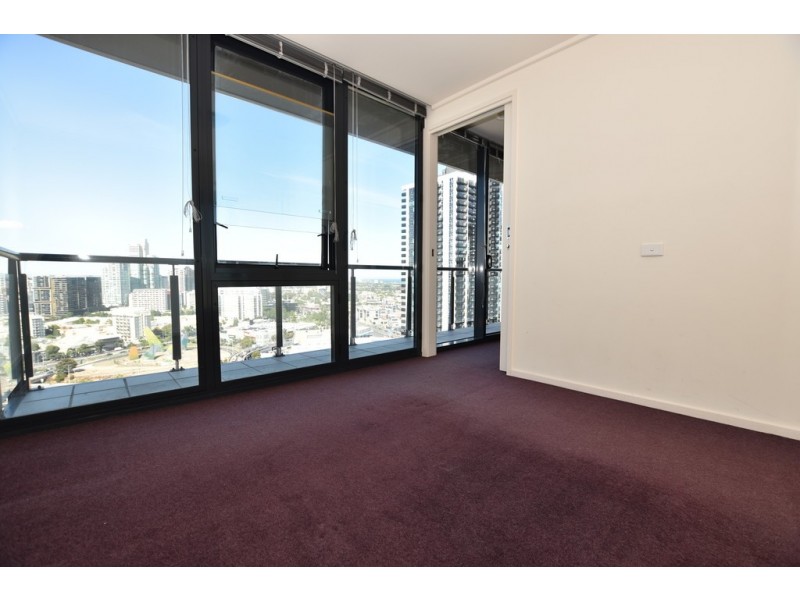 REF 041032/100 Kavanagh Street, Southbank VIC 3006