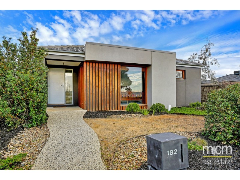 182 Saltwater Promenade, Point Cook VIC 3030
