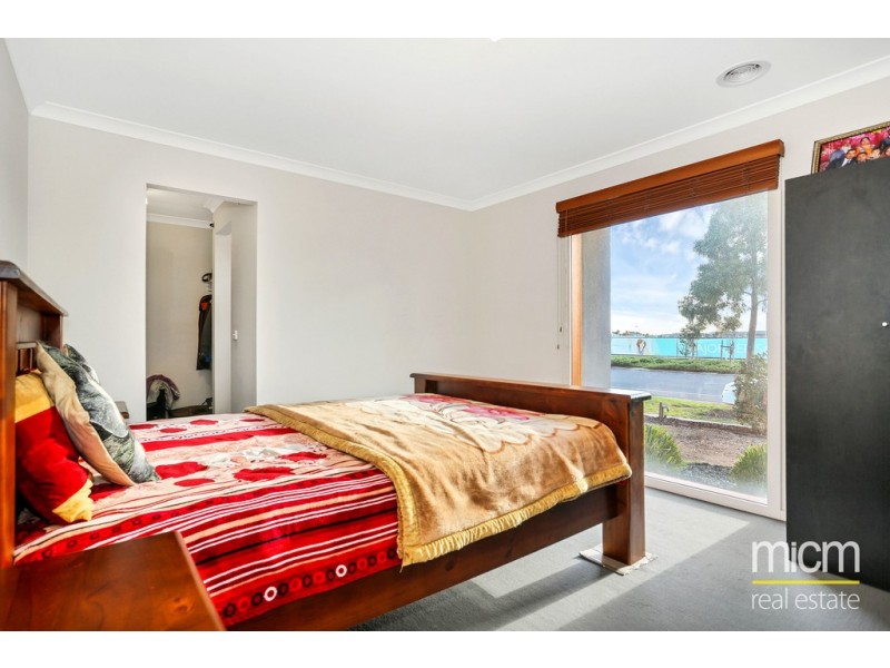 182 Saltwater Promenade, Point Cook VIC 3030