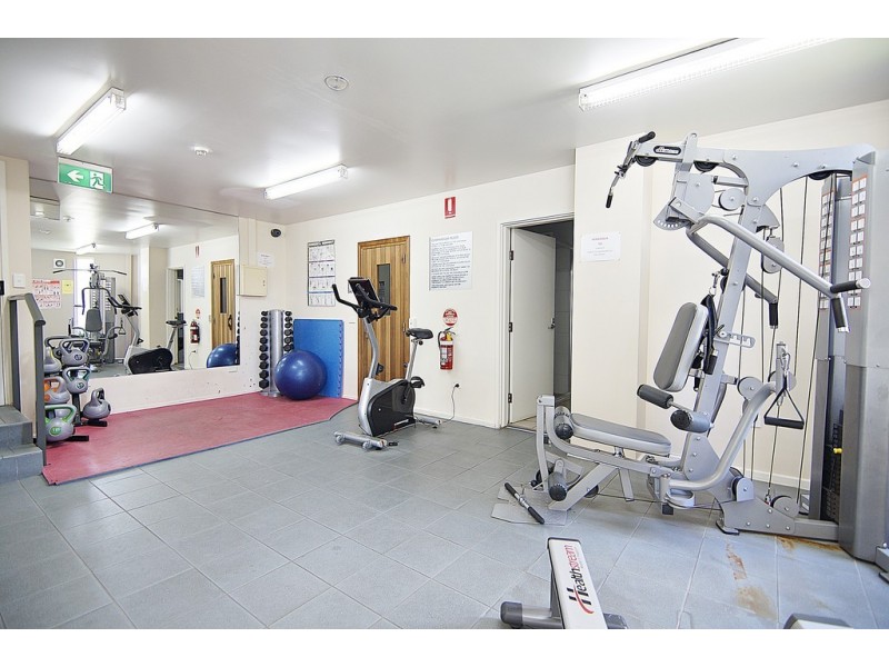 REF 041202/82 Queens Road, Melbourne VIC 3000