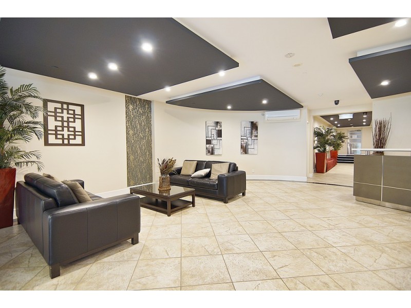 REF 041202/82 Queens Road, Melbourne VIC 3000