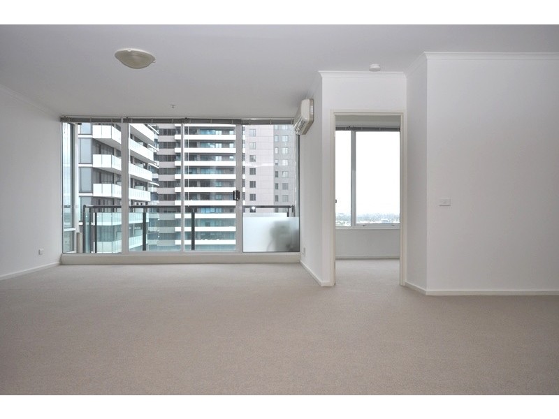 REF 041376/79 Whiteman Street, Southbank VIC 3006