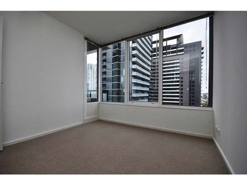 REF 041376/79 Whiteman Street, Southbank VIC 3006