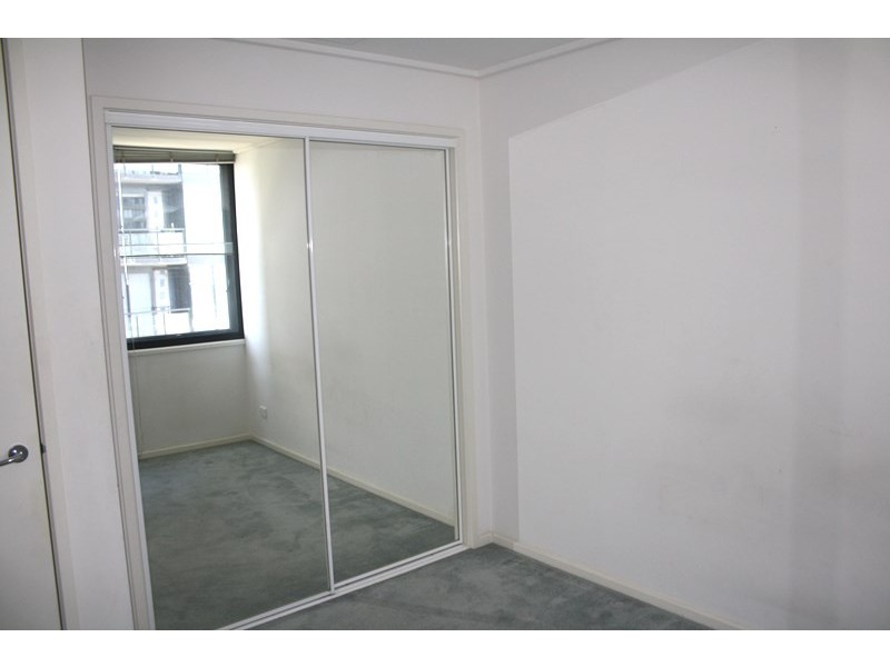 REF 041912/163 City Road, Southbank VIC 3006