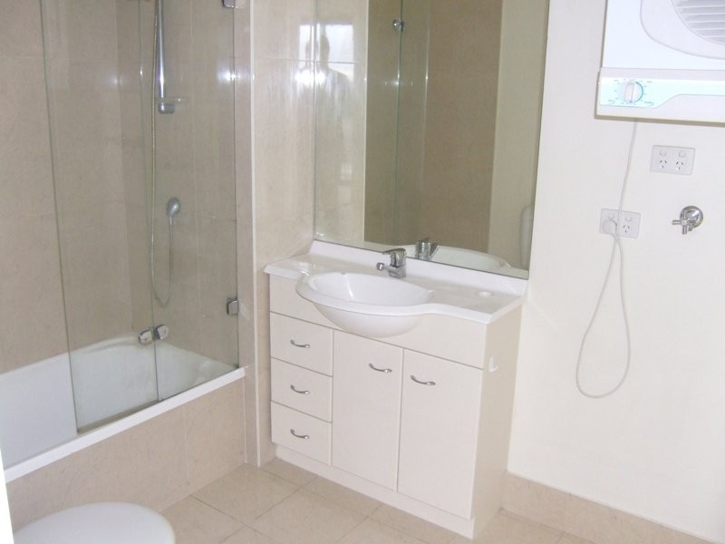 REF 041912/163 City Road, Southbank VIC 3006