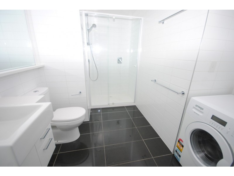 REF 042002/241 City Road, Southbank VIC 3006