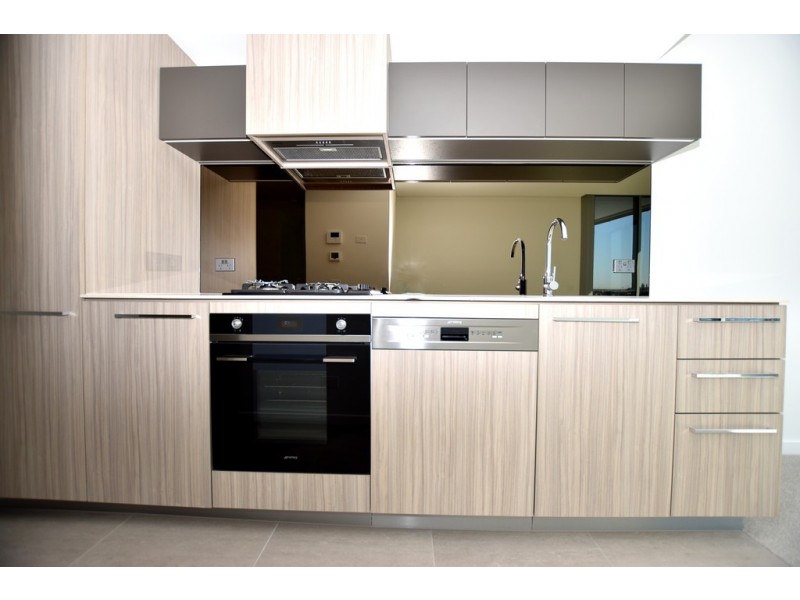 604/81 South Wharf Drive, Docklands VIC 3008