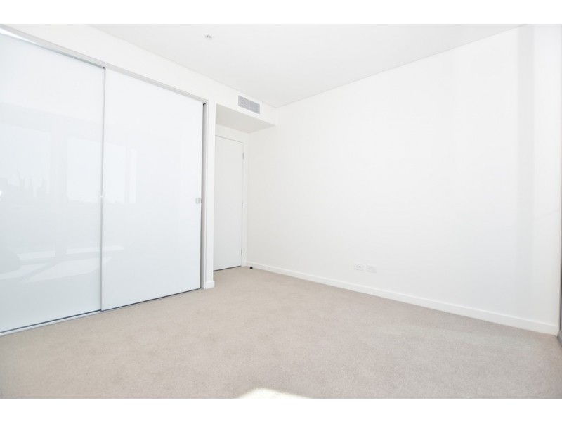 604/81 South Wharf Drive, Docklands VIC 3008