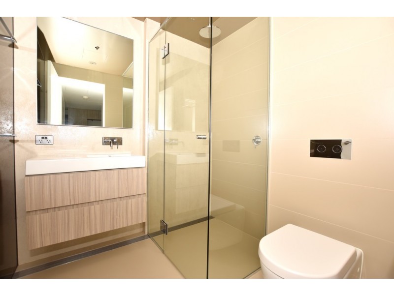 604/81 South Wharf Drive, Docklands VIC 3008