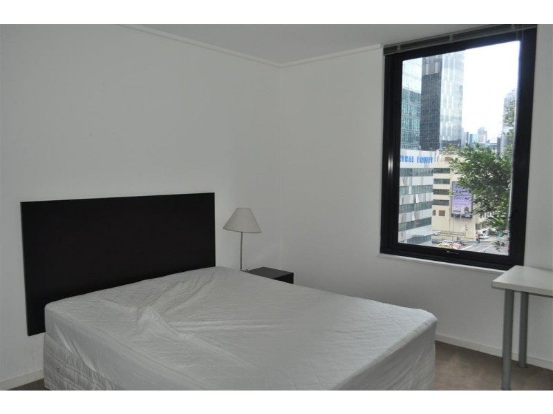 REF 042171/183 City Road, Southbank VIC 3006