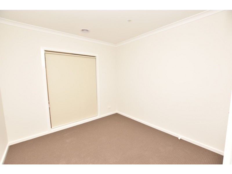 26 Teneriffe Street, Cranbourne North VIC 3977