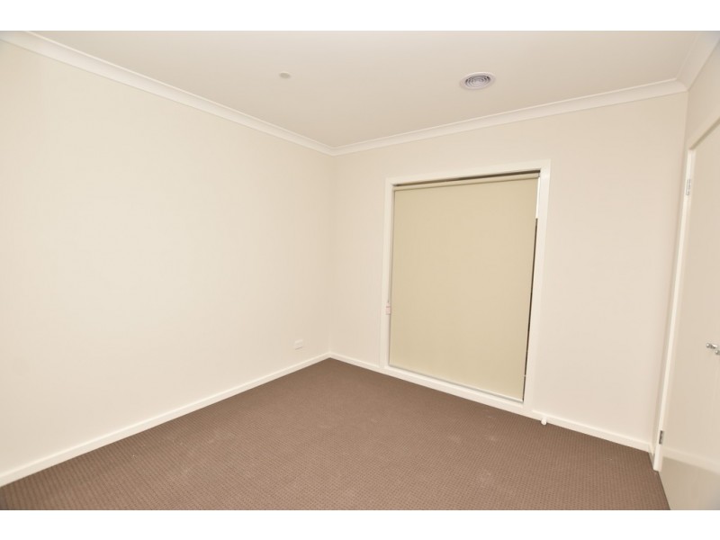 26 Teneriffe Street, Cranbourne North VIC 3977