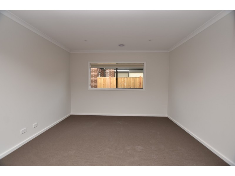 26 Teneriffe Street, Cranbourne North VIC 3977