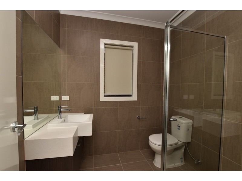 26 Teneriffe Street, Cranbourne North VIC 3977