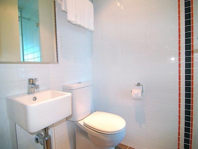 1006/181 A’Beckett Street, Melbourne VIC 3000
