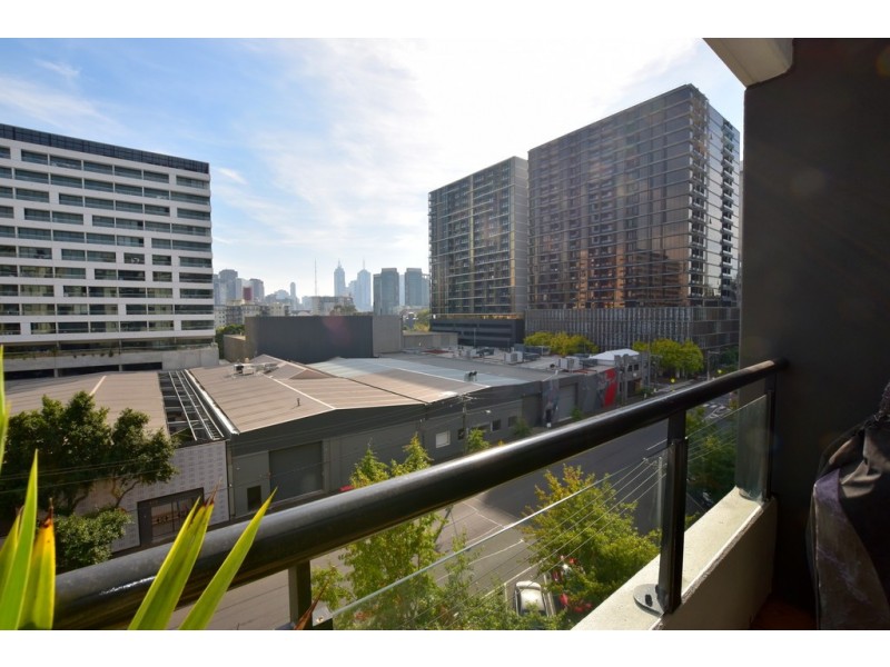REF 042452/39 Dorcas Street, South Melbourne VIC 3205