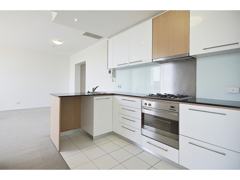 1302/82 Queens Road, Melbourne VIC 3004