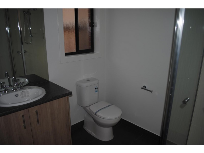 15 Seacoast Street, Point Cook VIC 3030