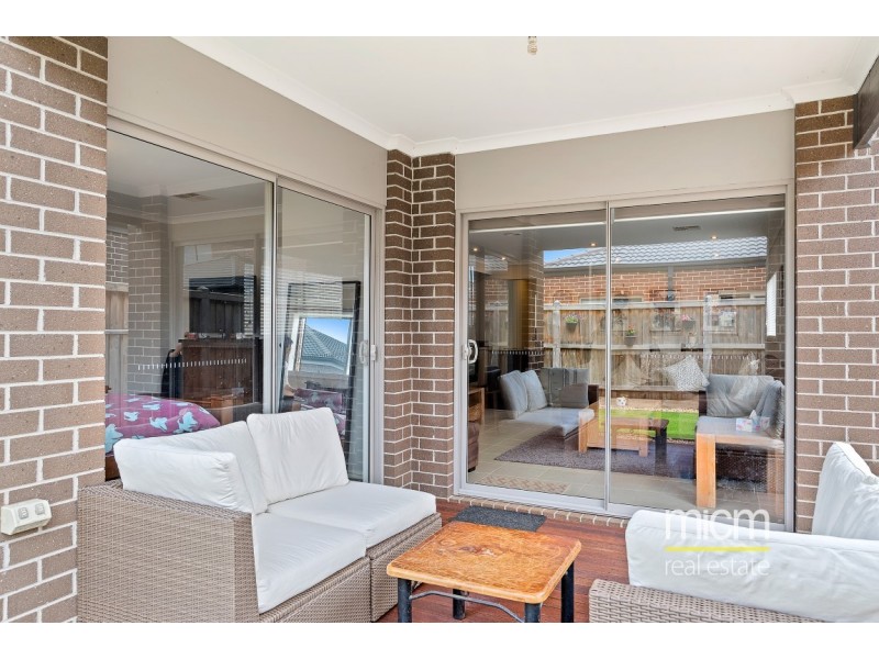 7 Plume Place, Point Cook VIC 3030