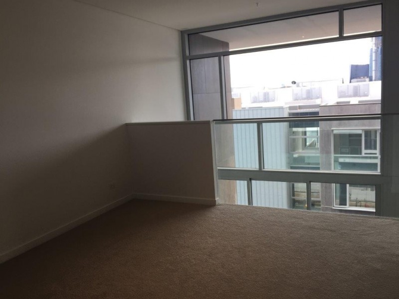 413/81 South Wharf Drive, Docklands VIC 3008