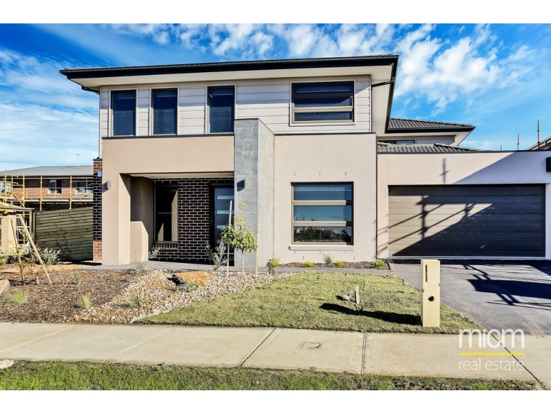 26 Fairwater Drive, Point Cook VIC 3030