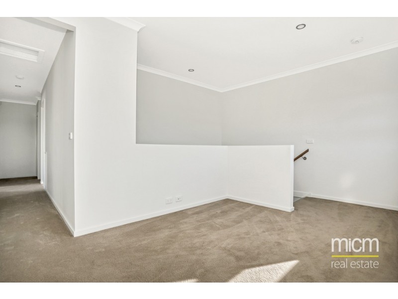 26 Fairwater Drive, Point Cook VIC 3030