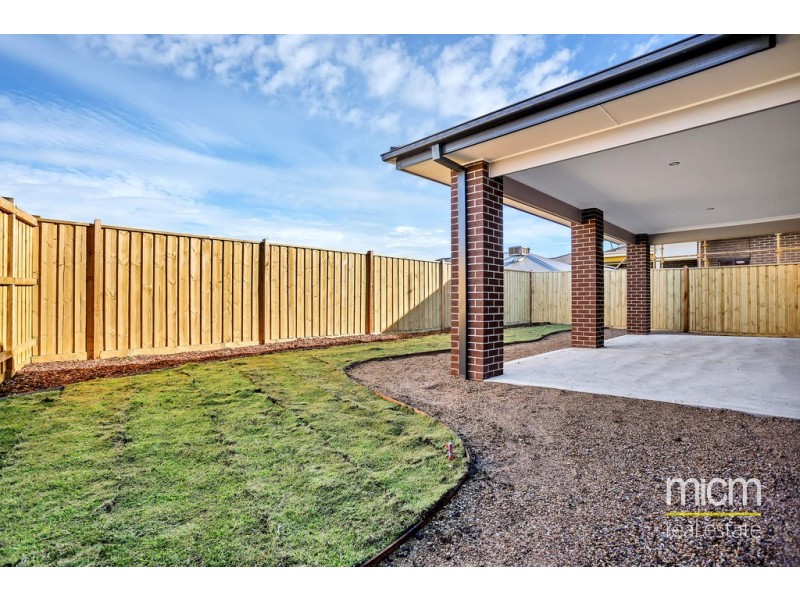 26 Fairwater Drive, Point Cook VIC 3030