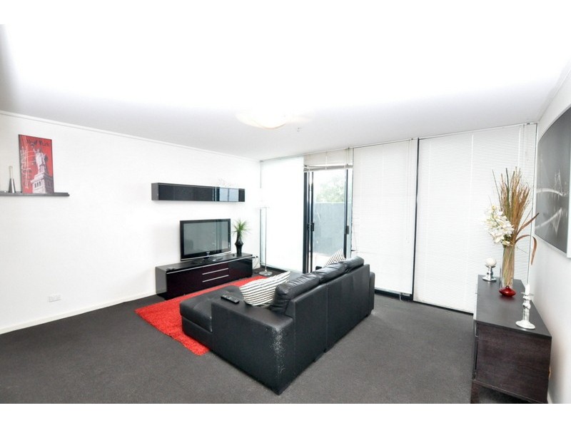 REF 04287/99 Whiteman Street, Southbank VIC 3006