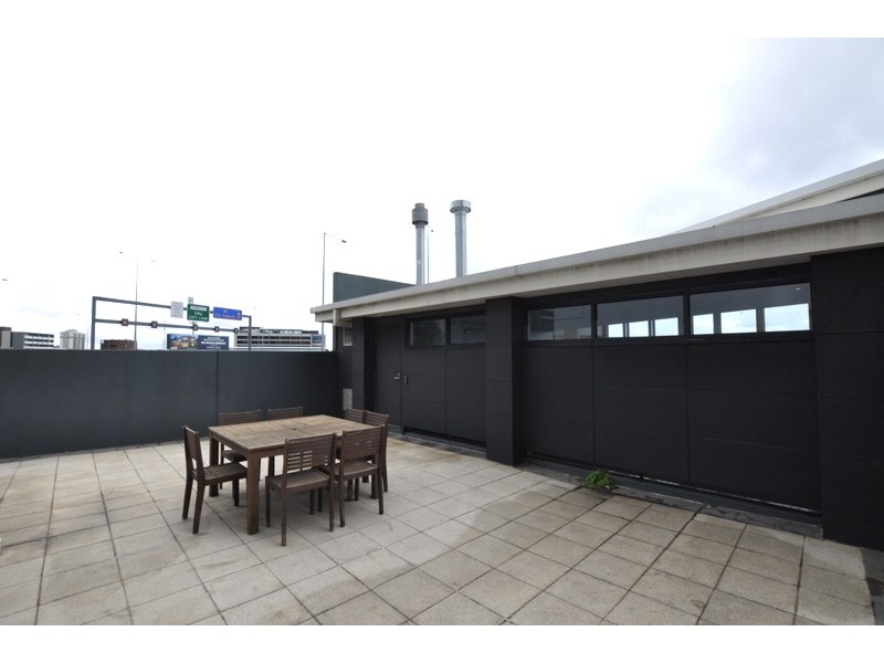 REF 04287/99 Whiteman Street, Southbank VIC 3006