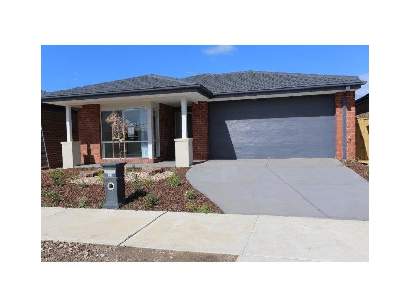63 Solitude Crescent, Point Cook VIC 3030