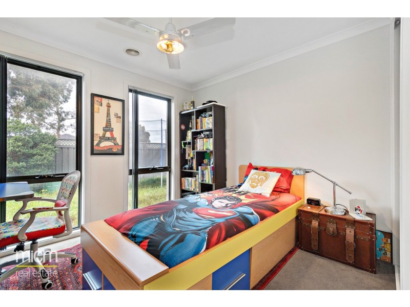 2 Ormesby Place, Deer Park VIC 3023